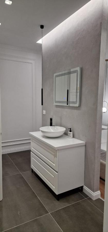 Heart Of Tirana Apartment Екстериор снимка